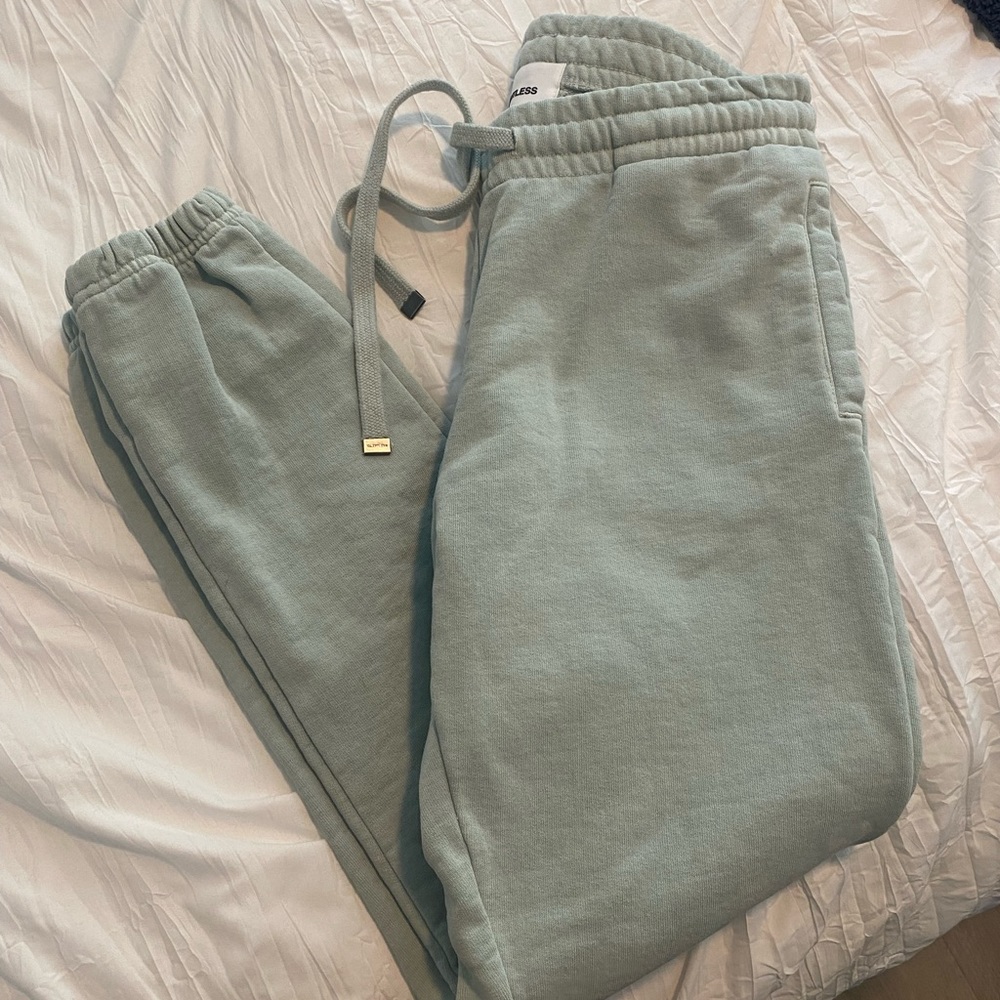 COPY - Talentless sweatpants